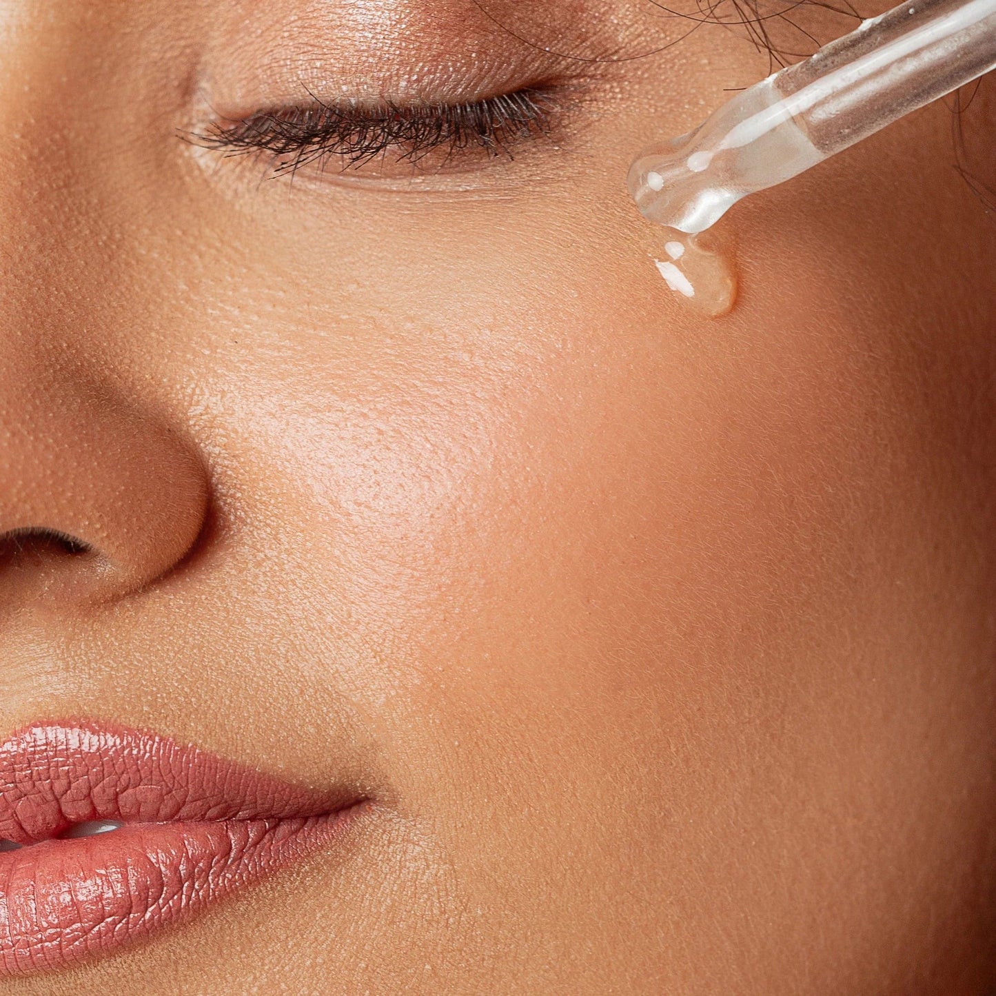 CoNATURAL - Hyaluronic Acid 2% + B5 Skin Serum